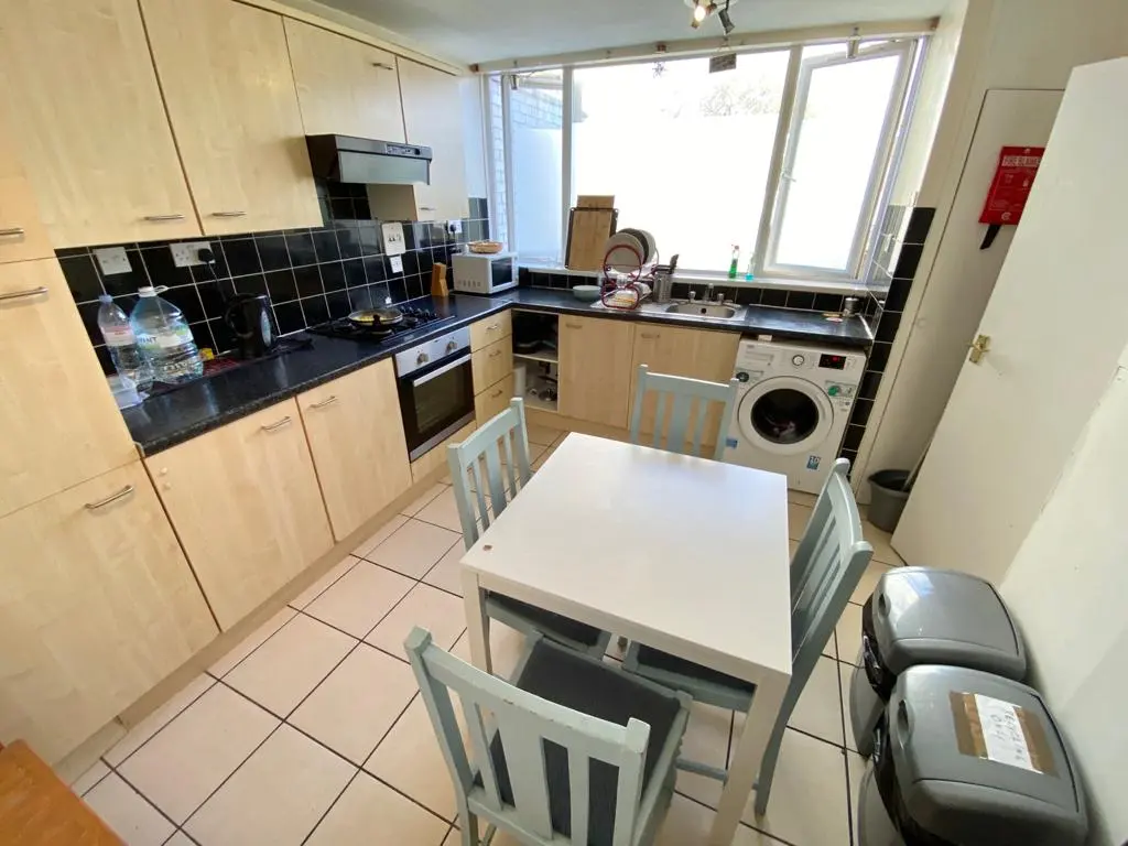 Double room near Oval